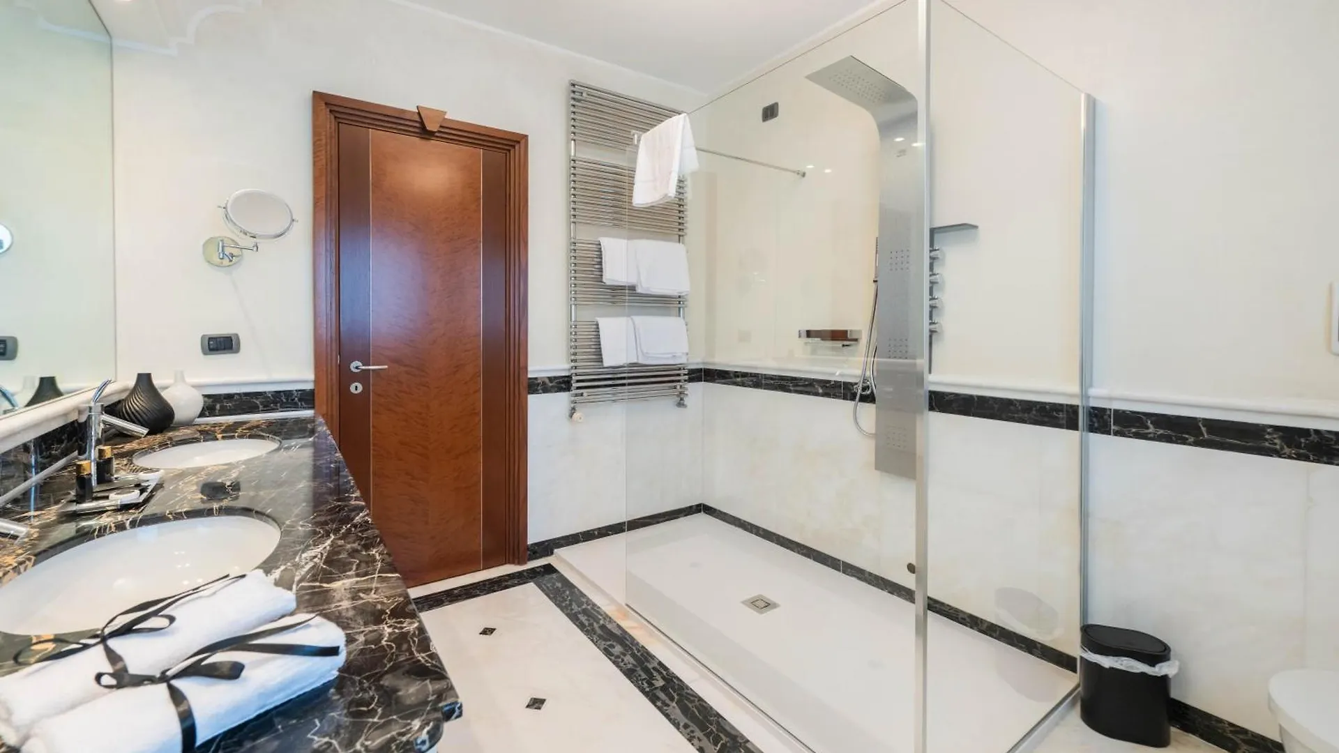 Bed & Breakfast Airport Bea Rooms Azzano San Paolo Italia
